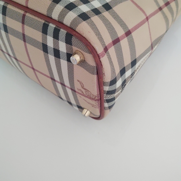 Burberry Haymarket Medium Tote - Picture 5 of 14